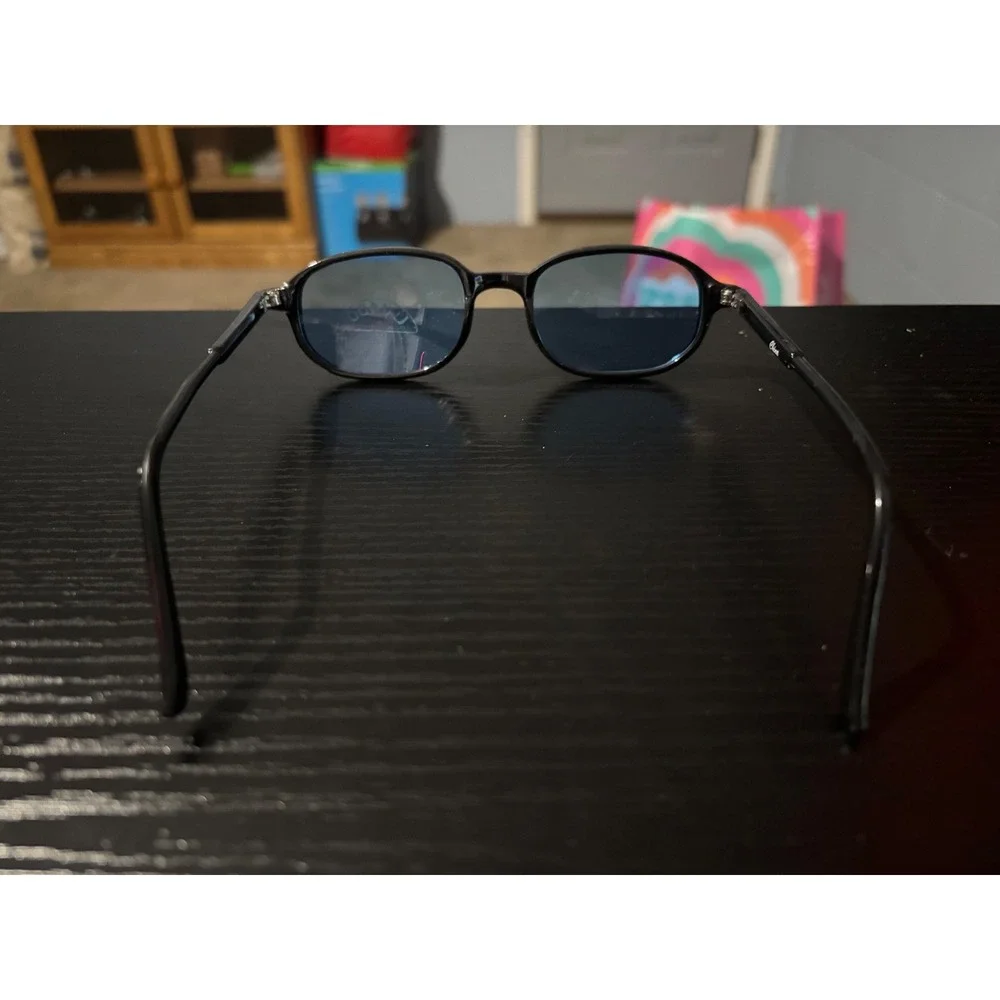 Vintage 90s Style Oval Sunglasses Black Frame Blue Tint Lens UV400 Protection